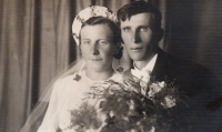 Mrs and Mr Lavička, a wedding photo 