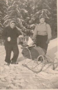 Her mother Vilemína (on the left) with a friend from Berlin, 1941