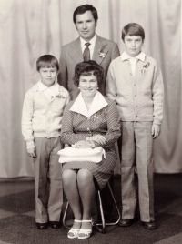 Anita Štěpánková with her husband and children (1976)