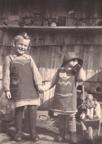 Anita with her older sister Anna in Loutka (1946)
