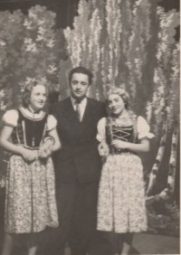 Margit on the right, Theater Association of German Theater Artists, 1956