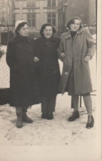 Margit in the middle with her friends, Trutnov, 1956