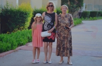 Anna Vyoralová with daughter and granddaughter
