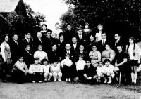 Photo of the Banyák family, year 1973.
