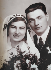 Wedding, 1940