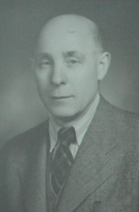 Jan Hatle (witness's father)