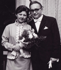 Jiří Otradovec na svatební fotografii, 1968