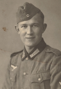 Miloslav Langer (1923-1945), Vincenc's brother