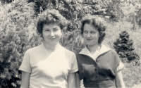 Věra Burešová with a friend, second half of the 1950s