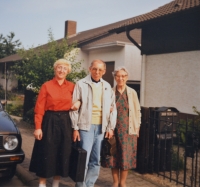 Anna Vyoralová (left) visiting her brother in Germany