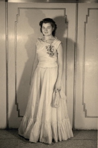 Věra Burešová, ball season 1947–48
