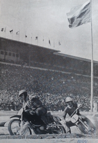Army races in Strahov. The witness is first, followed by J. Čížek, 1959

