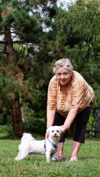 Květa Pagáčová with her dog, 2021