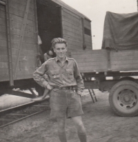 Odjezd z Přelouče na tábor v Českém Krumlově, vedoucí oddílu II tábora, Jaroslav Syrůček, 1948