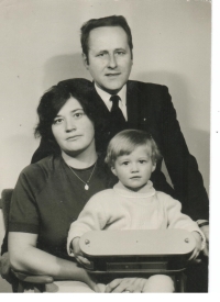 Antonín Sekyrka with his parents in 1974