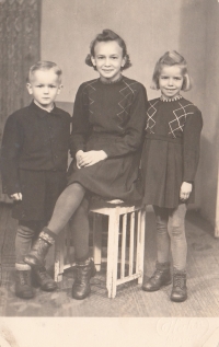 Marie Dudová's siblings