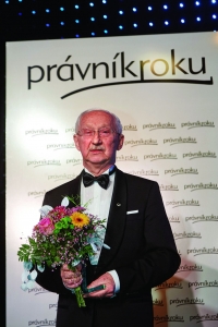 Gerhardt Bubník entering the Legal Hall of Fame, 2016