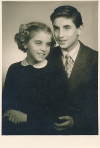 Jaromír Pomahač with his sister Helena, Praha, 1954