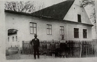 Mother's native cottage in Sedlíkovice near Veselí nad Lužnicí