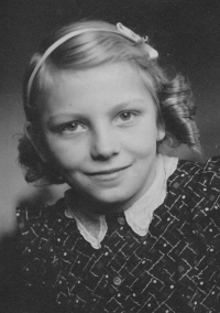 Magdaléna Smělá. Around 1948