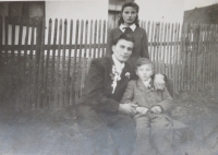 František Sochora with his siblings