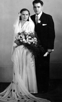 Svatební foto Drahomíry Černotové / 1946