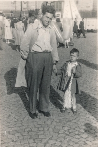 Mojmír Huslar with his son 