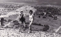 Elena Moskalová (right) on an outing to see the pyramids during the Olympic Games in Mexico, 1968