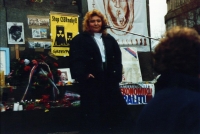 The witness speaking at the St. Wenceslas statue at the Wenceslas Square, 15 December 1989 
