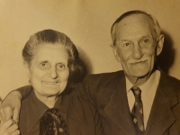 1959, starí rodičia z otcovej strany.
