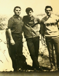 1966, Michal s priateľmi v Izraeli.
