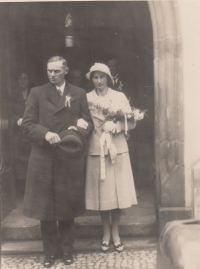 The wedding of his parents, April 7, 1934