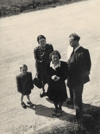 Family photograph.  Hedvika Köhlerová  at the back with Jan Köhler, his son Jan and sister Melánie. 1946.