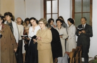 Hedvika Köhlerová (wearing glasses) in the Protestant community in the Spořilov church. Praha, 1986 
      
