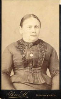 Babička z matčiny strany Caroline Elisabeth Wetzer, asi 1880