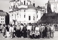 Jana Singerová první vlevo, výlet vrchlabského závodu TOS do Prahy, 1995