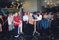 V Baunatalu před přijetím české delegace z Vrchlabí na radnici, 2003