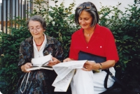 Jana Singerová with Monica, a friend from Baunatal in 1994