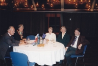Jana Singerová wearing white clothes with her friends from Baunatal in 2000