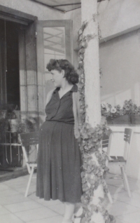 Milada Krčmařová is expecting a daughter Dagmar, 1953