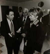 Hillary Clinton's visit to Ohel David in Bratislava, year 1999