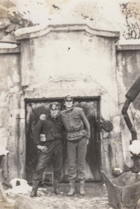Witness Adolf Kopřiva with his colleague, year 1983, Nová Moldava mines 