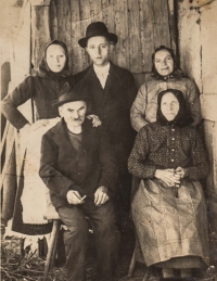 The family of the wife and Bouda family, under them grandfather Mašek and grandmother Mašková, Gerník