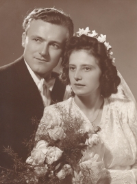 Lubomírovi rodiče - Lubomír Sršeň a Marta Soukupová, sňatek 25. června 1949