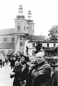 Lubomír attanded international conferences on baroque sculpture in Poland in 1978, 1981, and 1985. Miloš Stehlík and O. J. Blažíček in Kłodzko on September 29, 1978.