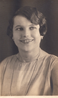 His mother Marie Mašínová, born in 1908