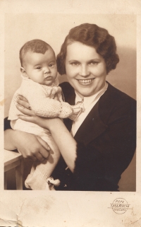 Vladimír Mašín with his mother