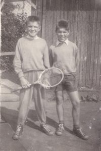 With brother Roman as promising tennis players