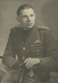 Paratrooper Vasil Kiš