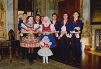 Varmuža's Cymbal Music in the year 1993. From the left: Jiří, Katka, Josef Sr., Pavel Sr., Hedvika, Pavel Jr.., Josef Jr., Petr and Hana. 